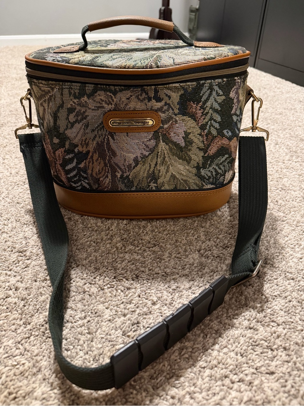 Vintage American Tourister floral makeup bag